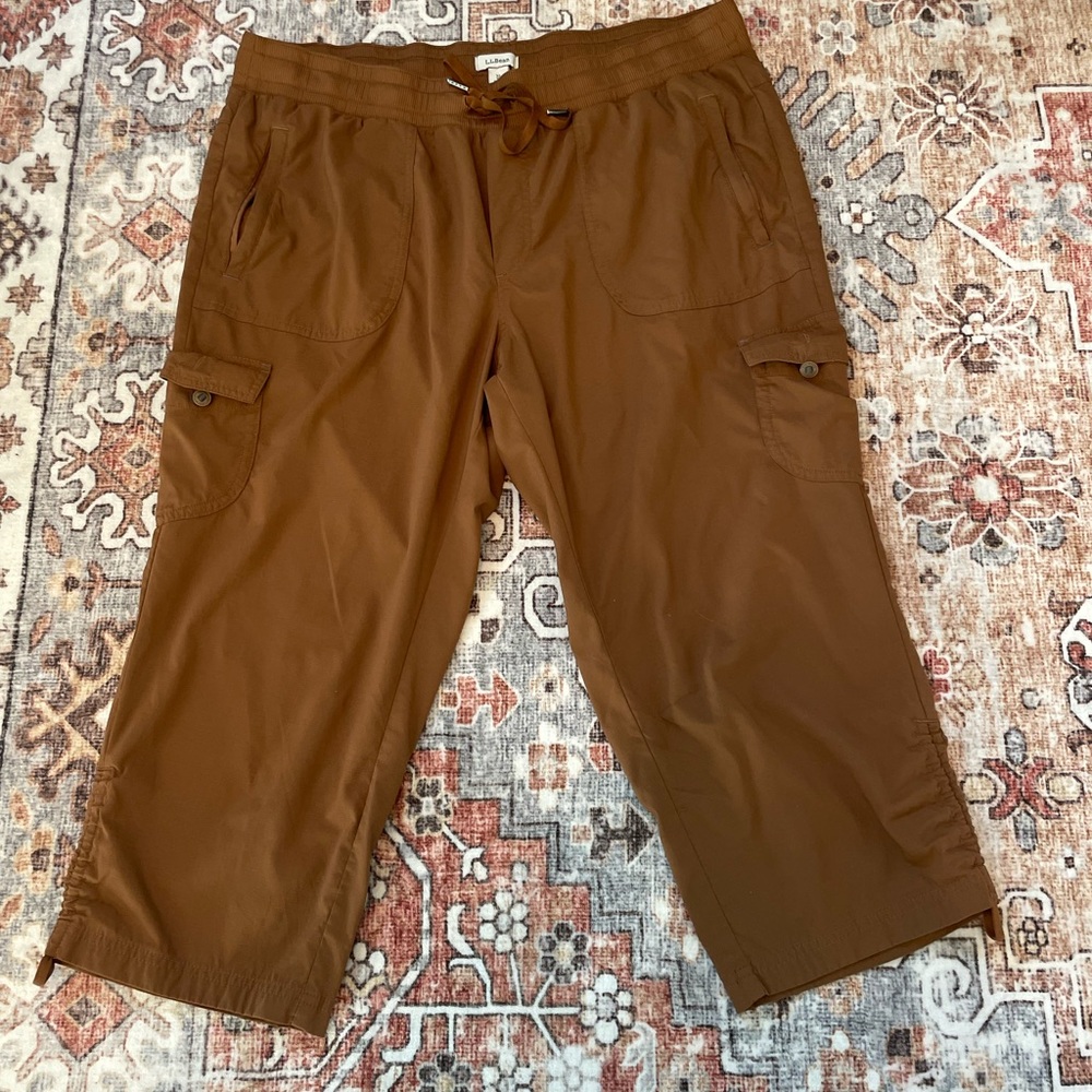 WOMENS L.L. BEAN CROPPED PANTS